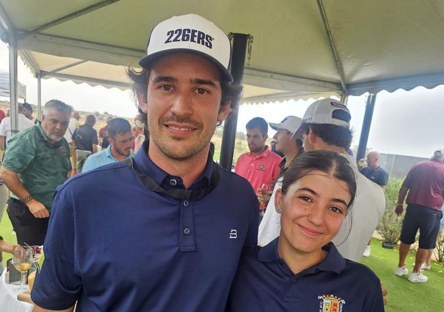 El 'pro' madrileño David Salgado junto a la joven murciana Ana Marín.